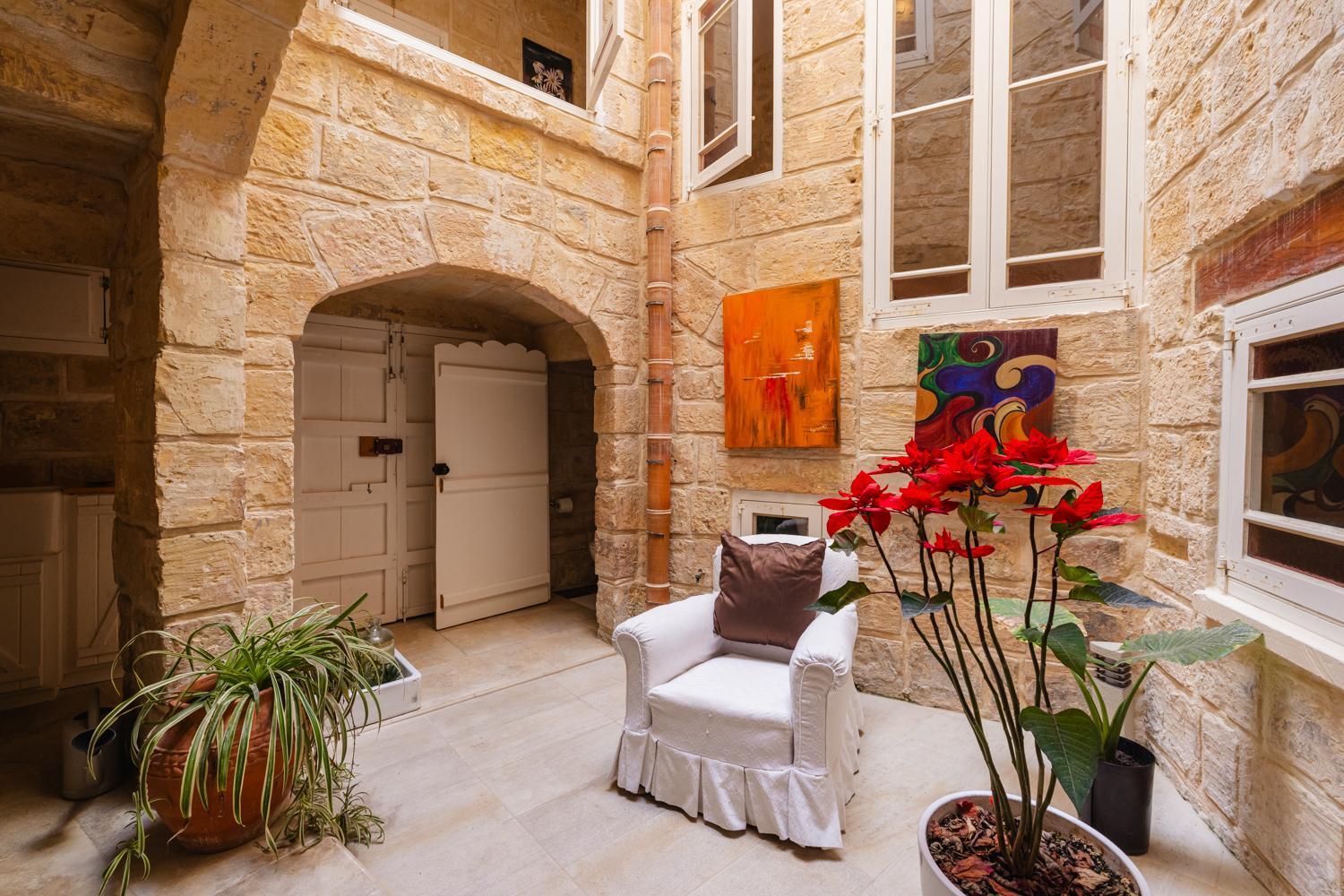 Tranquility Haven Villa Rabat Bagian luar foto